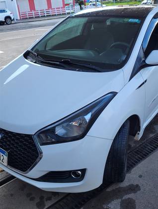 HYUNDAI HB20S 1.0 COMFORT PLUS 12V FLEX 4P MANUAL